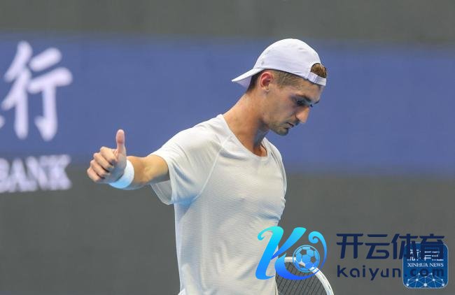 中网：辛纳晋级八强 热烈对决得手